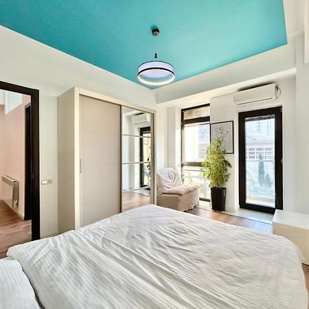 City Center - Next To Holiday Inn -2Br Apartment Τυφλίδα Εξωτερικό φωτογραφία