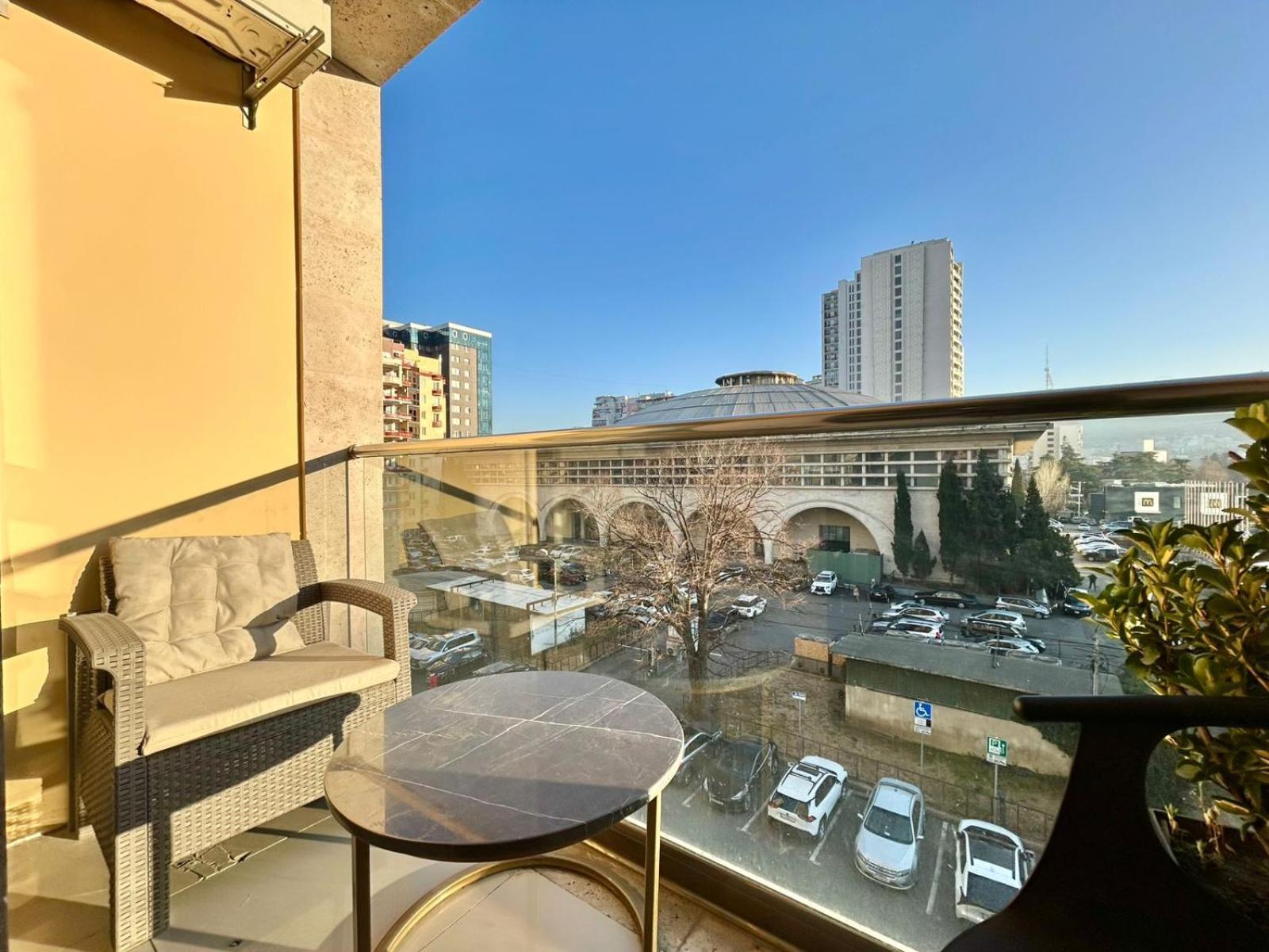 City Center - Next To Holiday Inn -2Br Apartment Τυφλίδα Εξωτερικό φωτογραφία