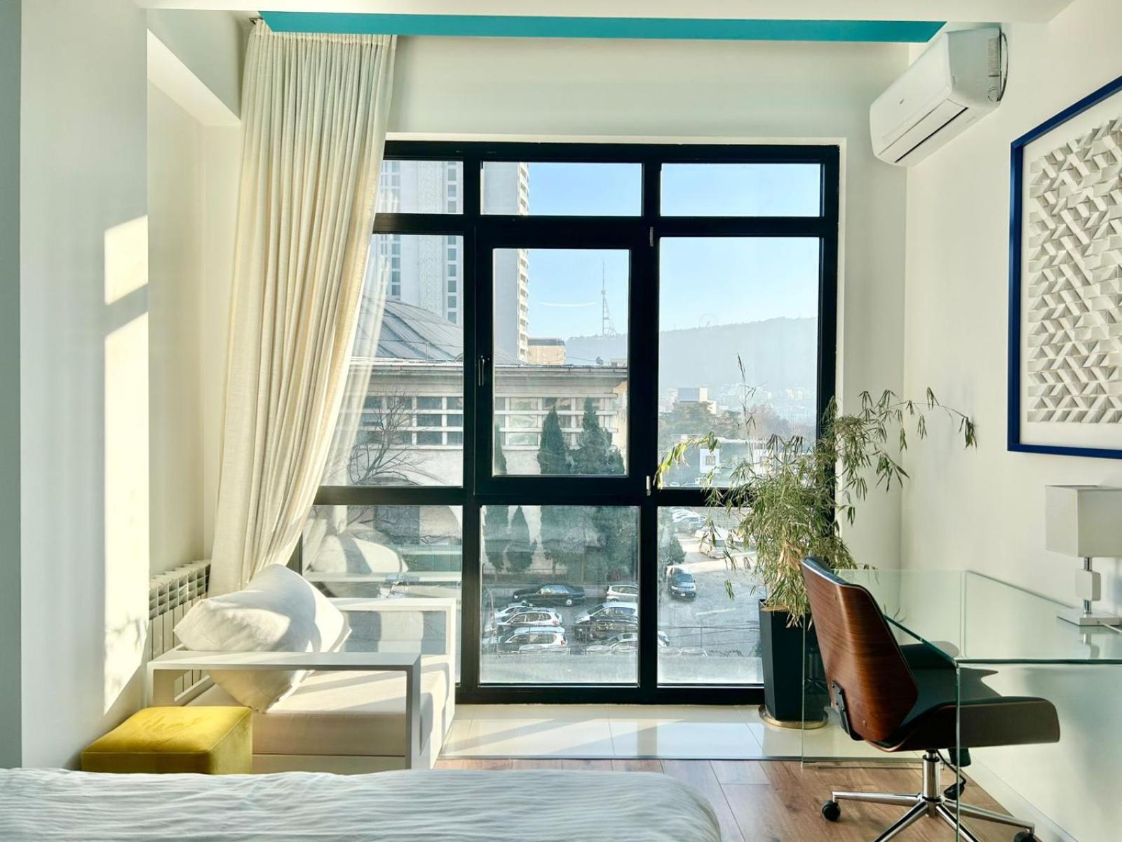 City Center - Next To Holiday Inn -2Br Apartment Τυφλίδα Εξωτερικό φωτογραφία