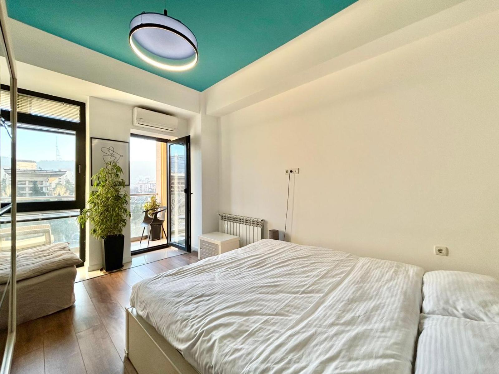 City Center - Next To Holiday Inn -2Br Apartment Τυφλίδα Εξωτερικό φωτογραφία