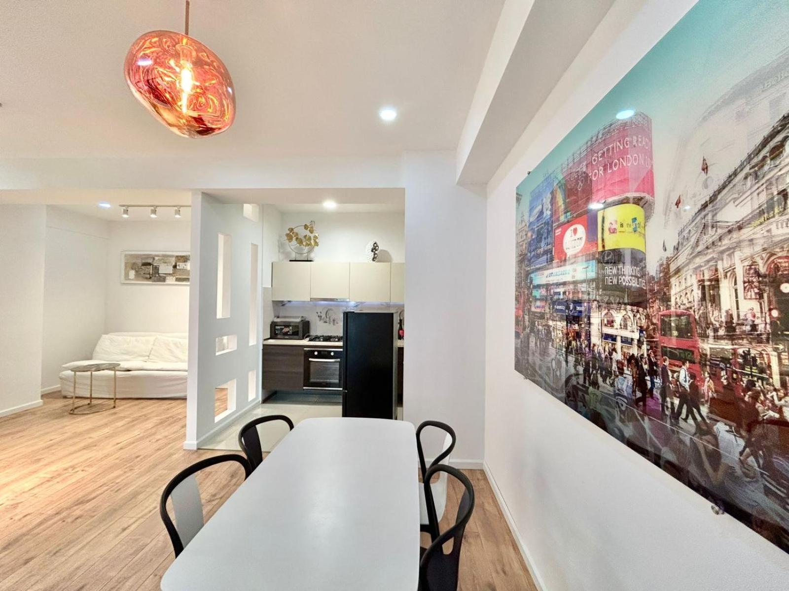 City Center - Next To Holiday Inn -2Br Apartment Τυφλίδα Εξωτερικό φωτογραφία