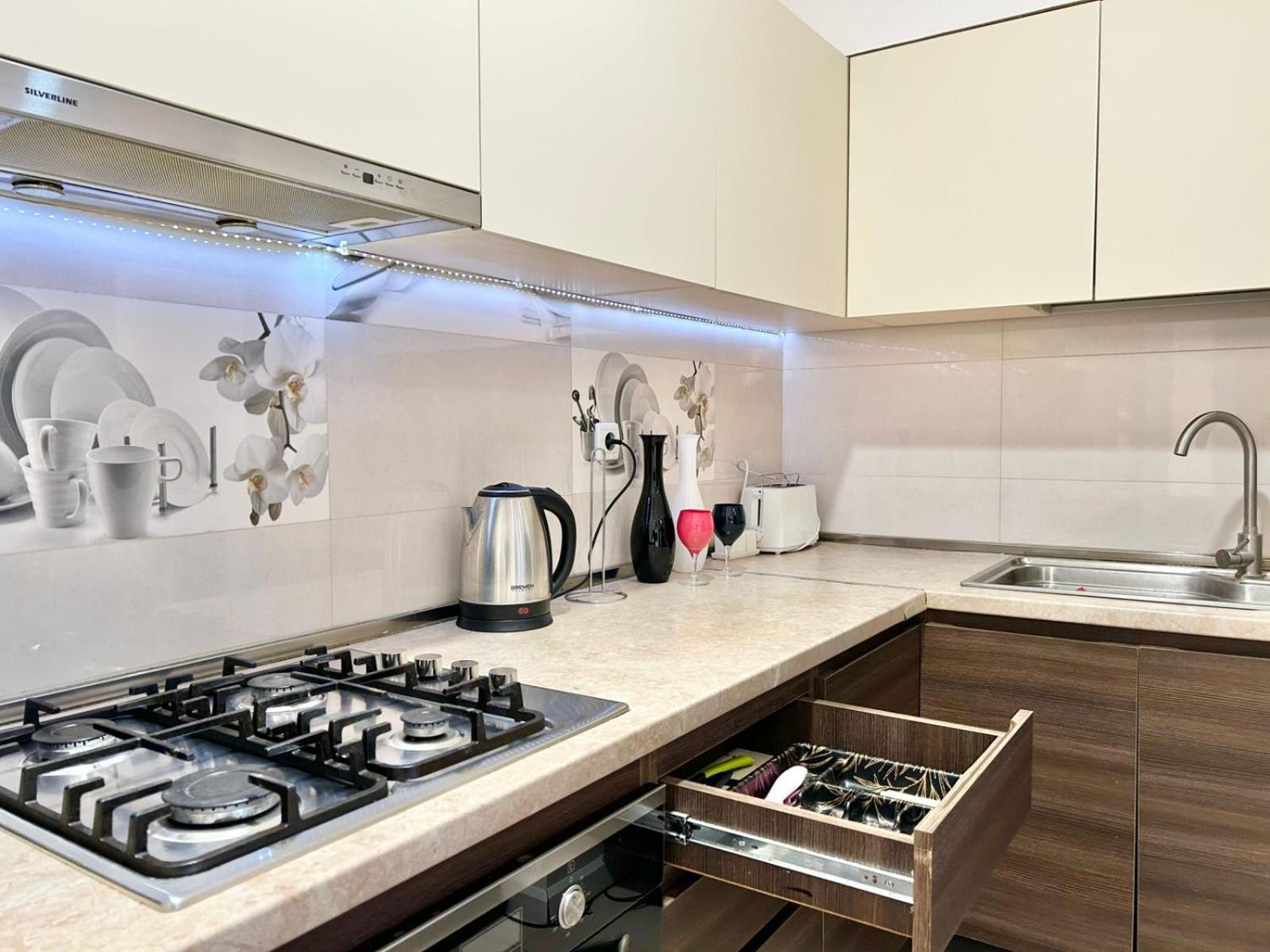 City Center - Next To Holiday Inn -2Br Apartment Τυφλίδα Εξωτερικό φωτογραφία