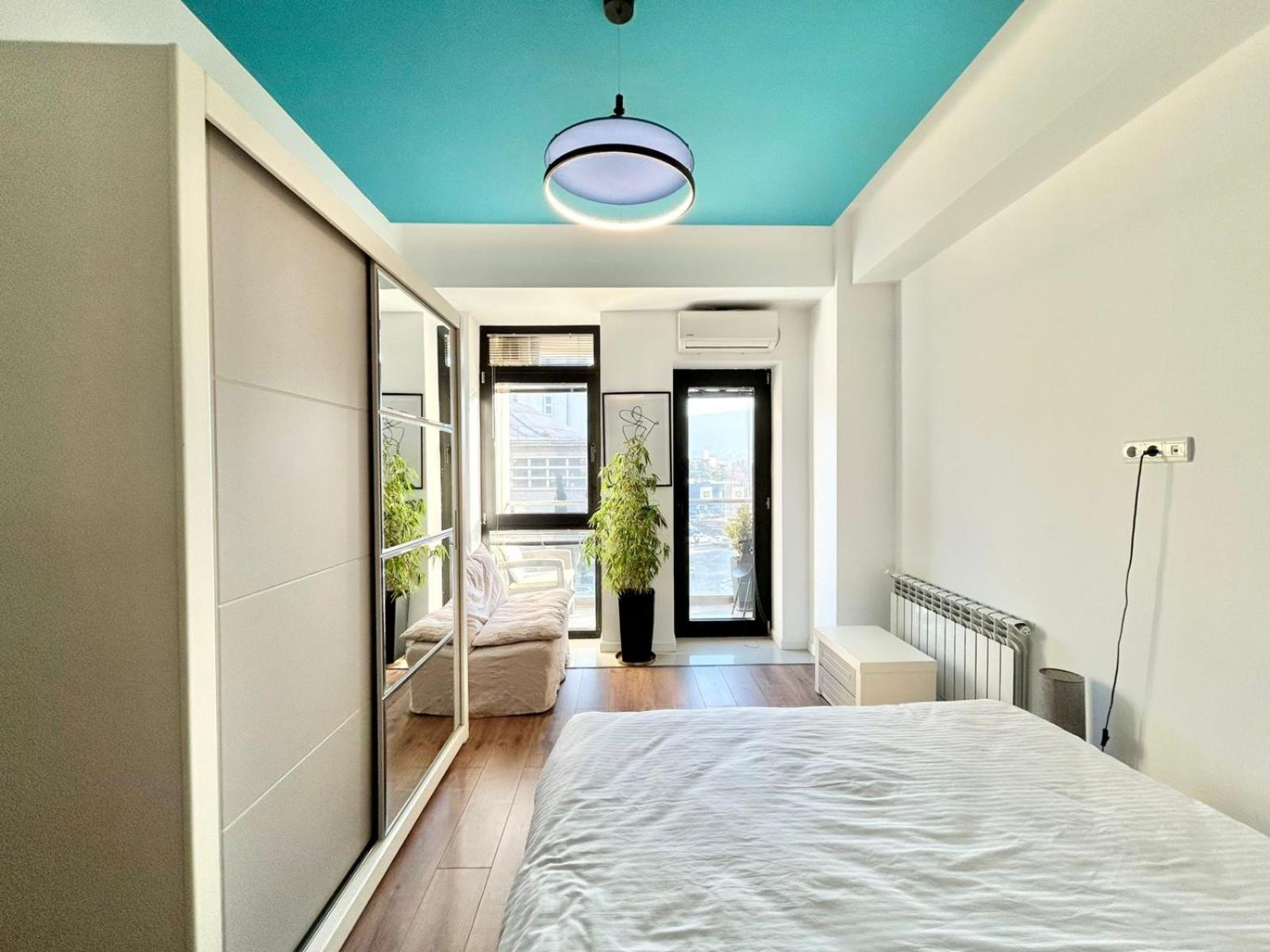 City Center - Next To Holiday Inn -2Br Apartment Τυφλίδα Εξωτερικό φωτογραφία