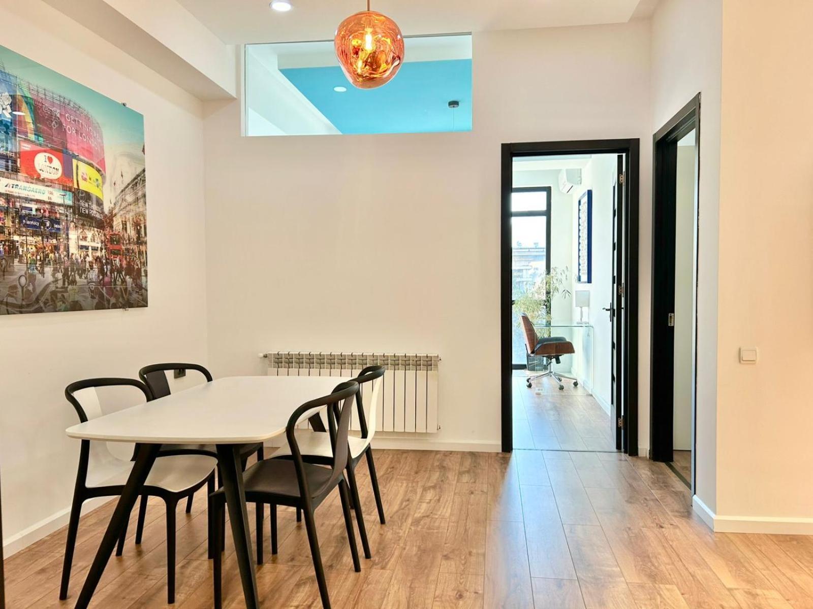 City Center - Next To Holiday Inn -2Br Apartment Τυφλίδα Εξωτερικό φωτογραφία