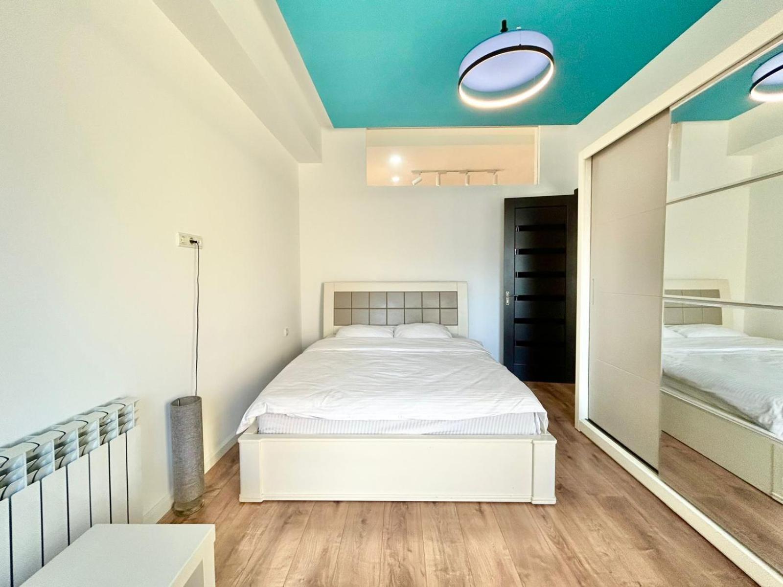 City Center - Next To Holiday Inn -2Br Apartment Τυφλίδα Εξωτερικό φωτογραφία
