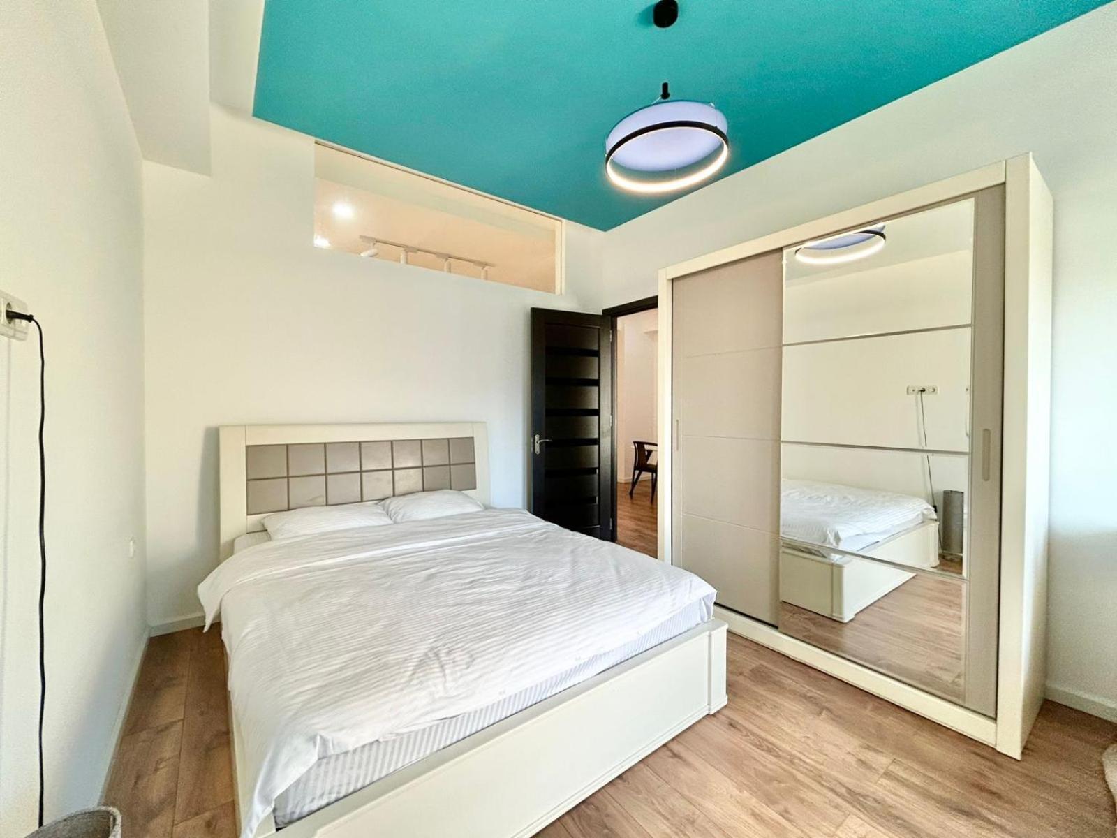 City Center - Next To Holiday Inn -2Br Apartment Τυφλίδα Εξωτερικό φωτογραφία