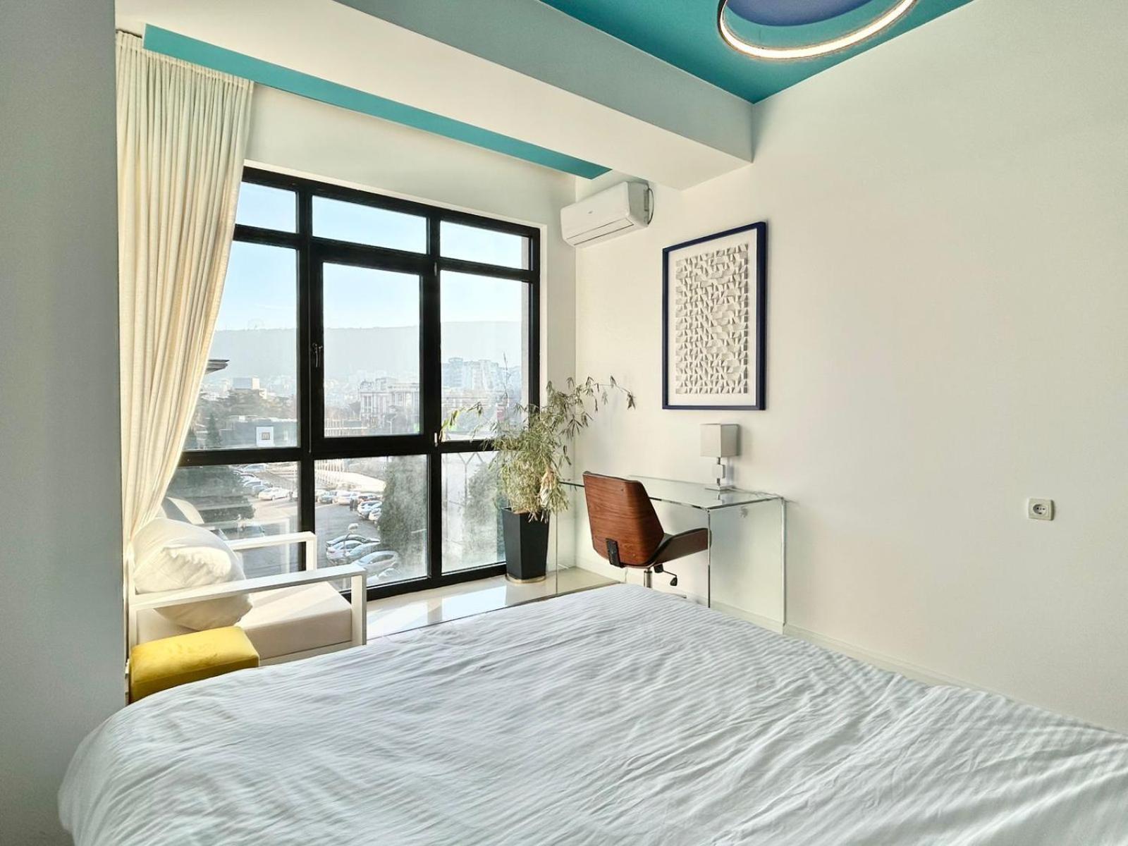 City Center - Next To Holiday Inn -2Br Apartment Τυφλίδα Εξωτερικό φωτογραφία