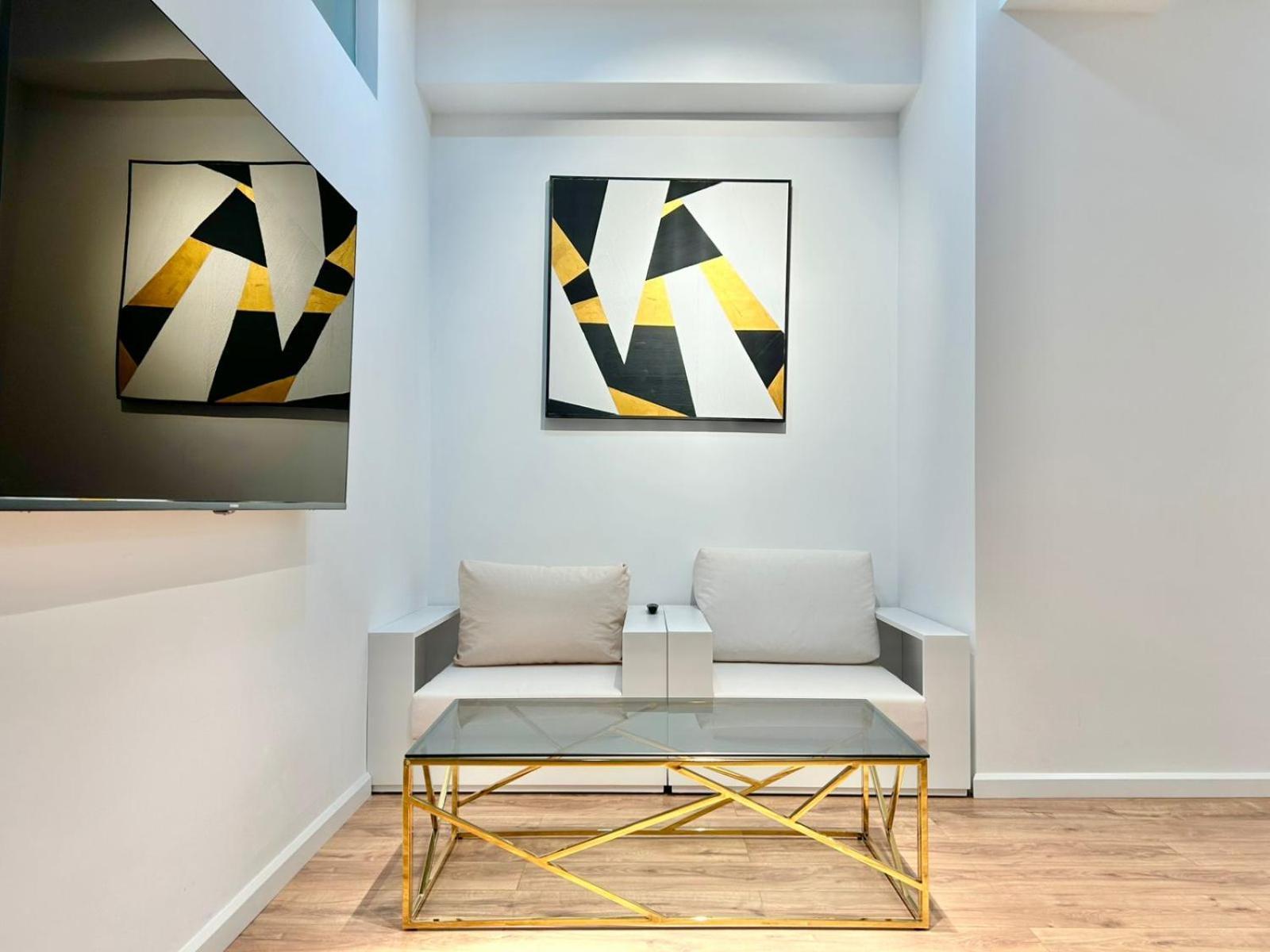 City Center - Next To Holiday Inn -2Br Apartment Τυφλίδα Εξωτερικό φωτογραφία