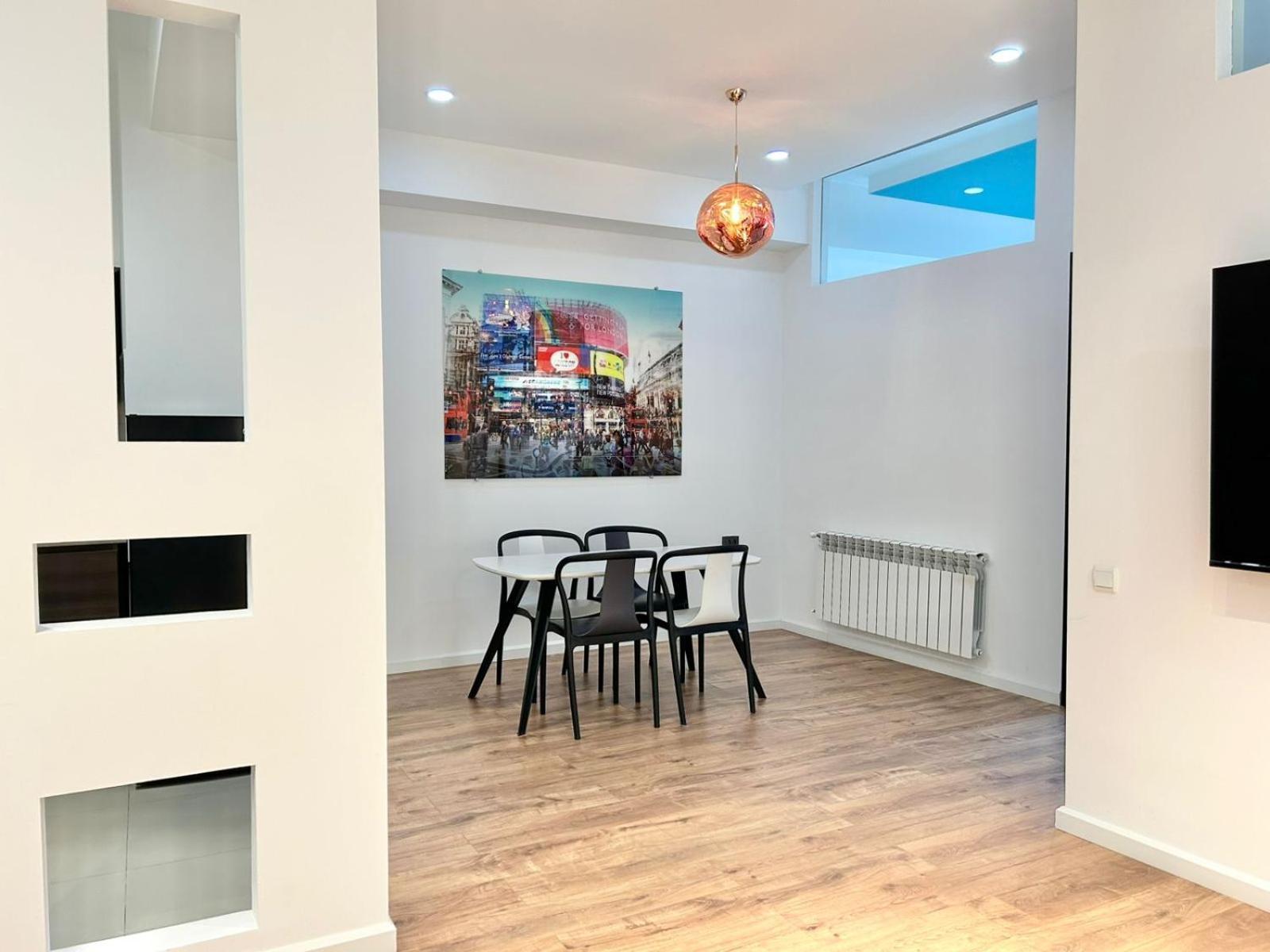 City Center - Next To Holiday Inn -2Br Apartment Τυφλίδα Εξωτερικό φωτογραφία