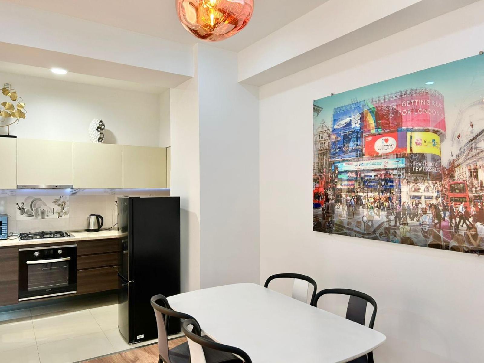 City Center - Next To Holiday Inn -2Br Apartment Τυφλίδα Εξωτερικό φωτογραφία