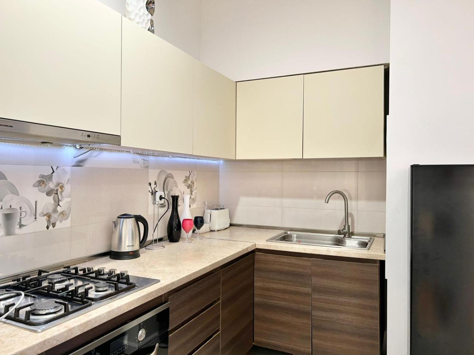 City Center - Next To Holiday Inn -2Br Apartment Τυφλίδα Εξωτερικό φωτογραφία