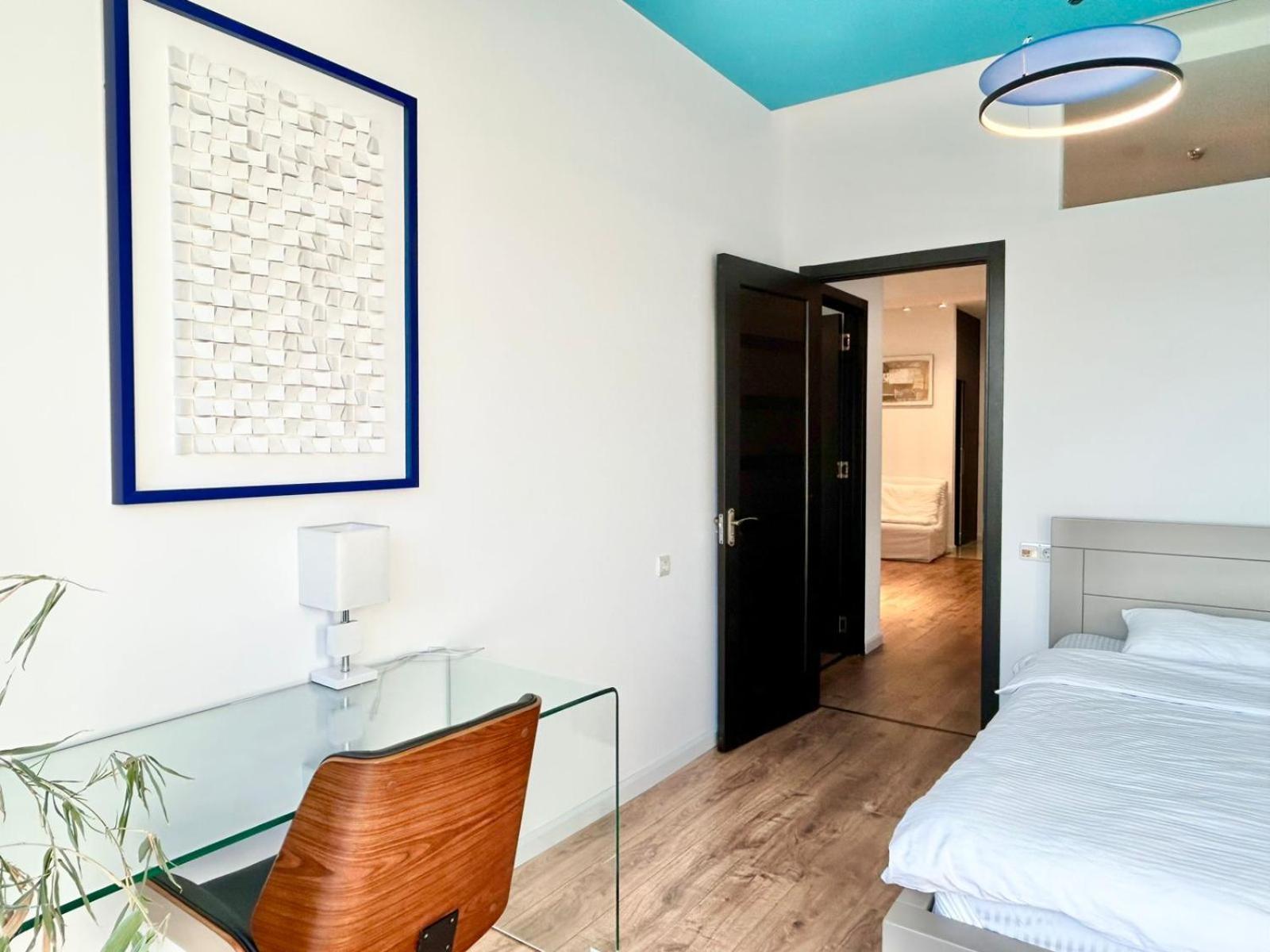 City Center - Next To Holiday Inn -2Br Apartment Τυφλίδα Εξωτερικό φωτογραφία
